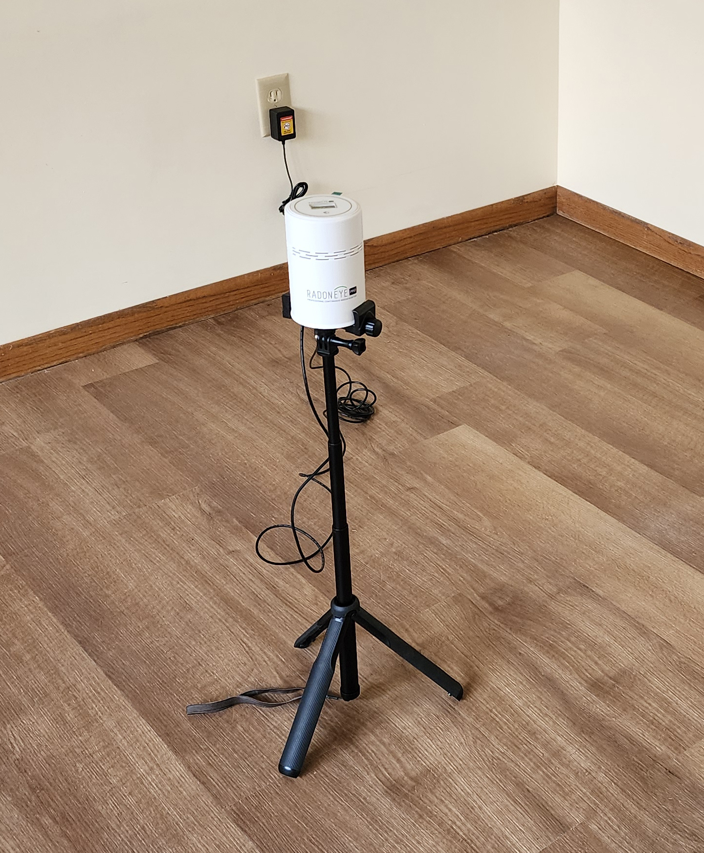 CONTINUOUS RADON MONITOR